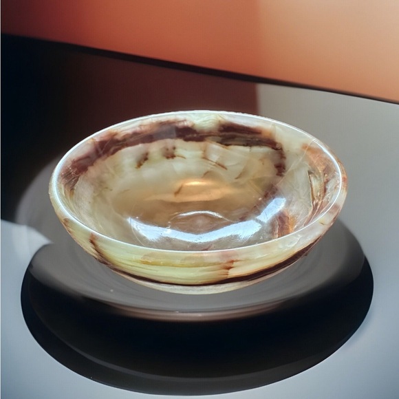 Green Onyx Crystal Bowl • Attracts Positive Energy & Repel Negativity - Picture 9 of 9